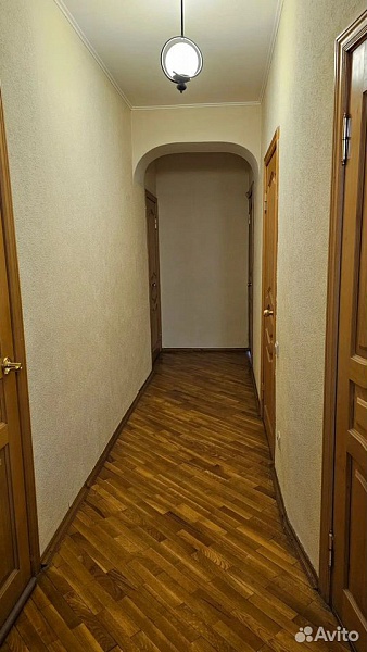 3-к. квартира, 110 м², 6/10 эт.