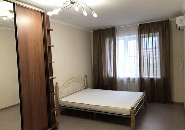 Квартира, 1 комната, 42 м²